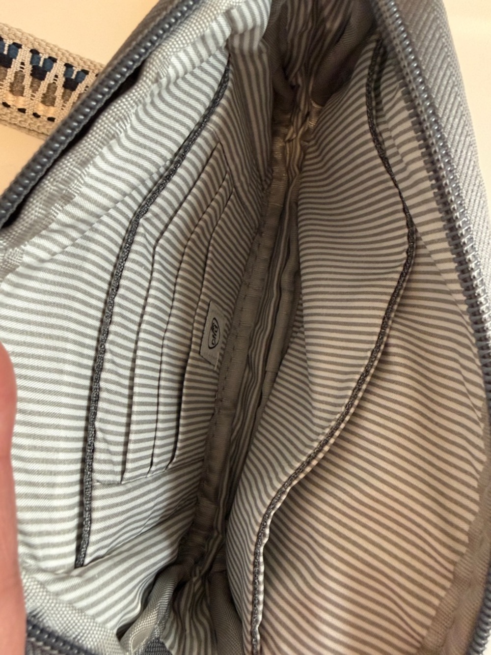 Travelon gray anti-theft with RFID technology crossbody - Picture 3 of 4